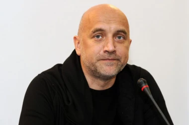 ZAHARIJE PRILEPIN PROBUĐEN IZ VEŠTAČKE KOME: Evo u kakvom stanju se nalazi pisac