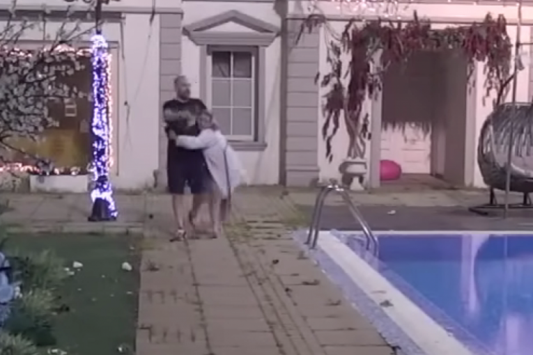 Valentina Stanković juri Zvezdana Slavnića po imanju u Šimanovcima Zadruga 6