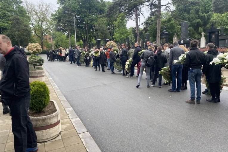 Povorka ispraća Sofiju Negić