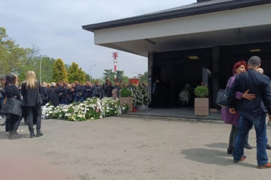 JUTROS JE I NEBO OSETILO NAŠU BRIGU! BILA SI KREATIVNA I BRIŽNA! Potresan govor na sahrani Bojane koja je ubijena u masakru