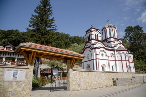 KNJIŽICA KOJU MORATE IMATI! Čuda tumanskih svetitelja 2023: U nedelju, 14. maja, samo uz Srpski telegraf!