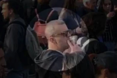 DA LI SERGEJ TRIFUNOVIĆ ZNA GDE SE NALAZI? Kao da je došao na žurku