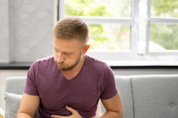 AKO VAS ČESTO MUČI GORUŠICA, RAZLOG JE OVA HRANA KOJU JEDETE: Evo šta je izaziva, a jedan sok posebno je RIZIČAN