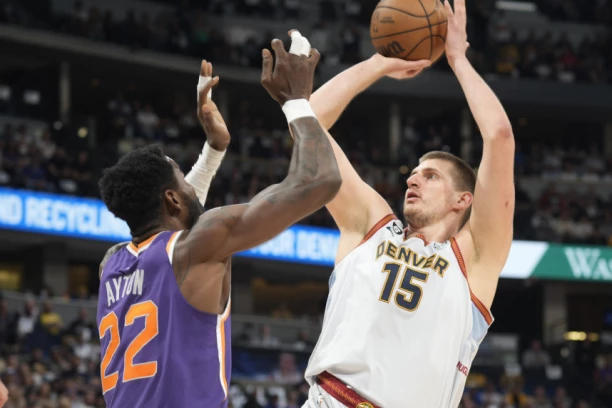 JOKIĆEV ČAS KOŠARKE - NOVI TRIPL-DABL! Denver ODUVAO Finiks i došao na korak do finala, ŠOK u Bostonu! (VIDEO)