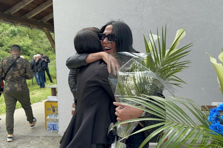 Tijana Ajfon i Maja Marinković