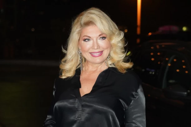 SUZANA MANČIĆ NA EVROVIZIJI! Kadrovi voditeljke iz Liverpula izazvale lavinu komentara, fanovi pali u trans! (GALERIJA)