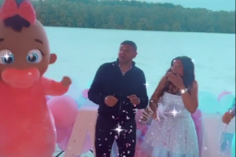 Nadica Ademov trudna, otkrila pol bebe