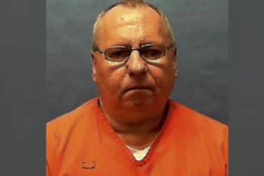 UDARAO JE ČEKIĆEM U GLAVU, A POTOM JE SILOVAO! Muškarac nakon 39 godina osuđen na pogubljenje zbog SILOVANJA i ubistva