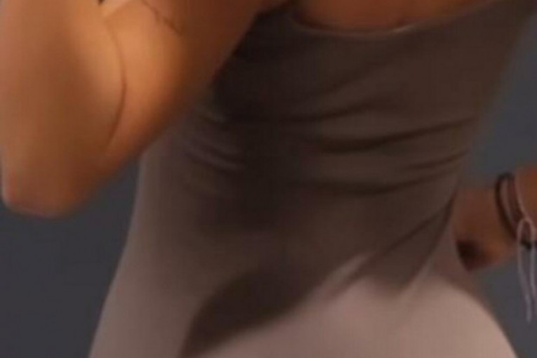 Teodora Džehverović pokazala zadnjicu