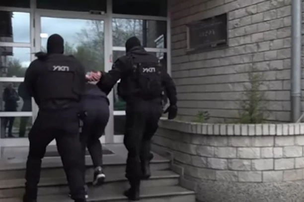 U BURETU U TAJNOM BUNKERU KRILI BOGATSTVO! Šokantna zaplena prilikom hapšenja Balkanskog kartela! (FOTO, VIDEO)