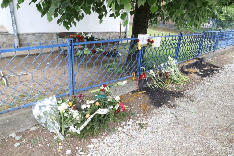 Cveće za nastradale