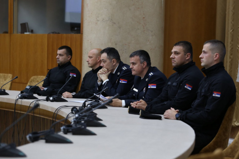 Vanredna konferecija MUP o hapšenjima