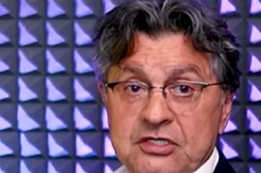 STAVIO MU KAŠIKARU NA STO! Doktor Colić zbog pacijentkinjinog dečka jedva sačuvao živu glavu! (VIDEO)