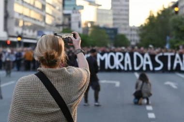 NE MOGU DA SE DOGOVORE! Opozicija se posvađala na društvenim mrežama u vezi sa šetnjom (FOTO)