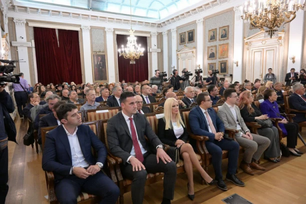 KOMPANIJA ''DUNAV OSIGURANJE'' DOBITNIK  NAGRADE ''KAPETAN MIŠA ANASTASIJEVIĆ''