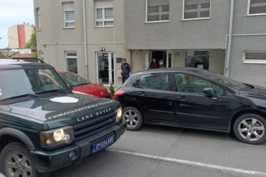 PRVE FOTOGRAFIJE SA MESTA JEZIVOG HORORA NA ZVEZDARI: Ovde je silovana i ubijena devojka (FOTO)