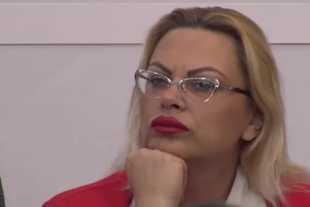 HITNO OGLAŠAVANJE MARIJE KULIĆ: Progovorila o verenici Ivana Marinkovića i njenim slikama sa malim Željkom!