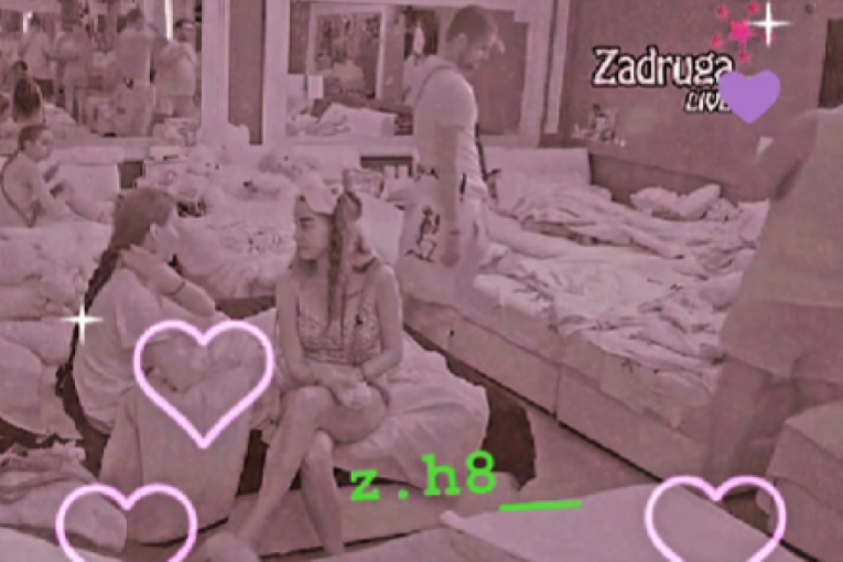 Maja gleda zaljubljeno u Bilala