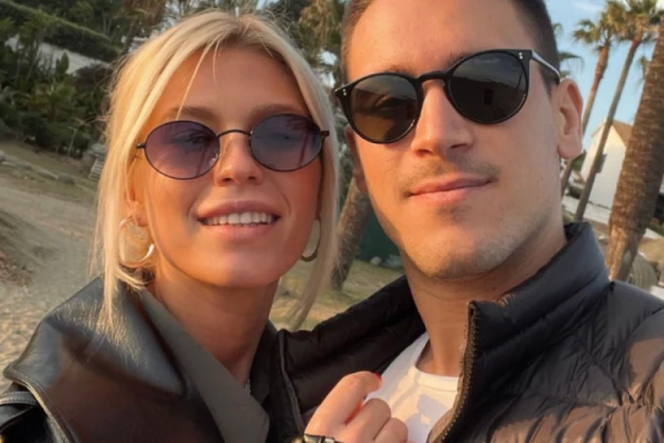 PRVA FOTOGRAFIJA SAŠKE VESELINOV SA SINOM ALEKSANDROM: Motivisala sve buduće majke, pa otkrila šta je radila tokom trudnoće!