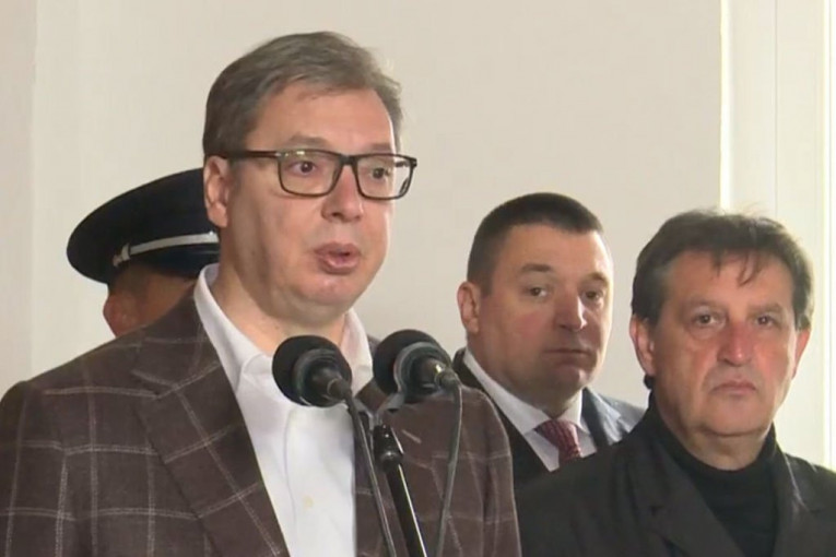 ZNAMO TAČAN BROJ LJUDI, IMAMO PRECIZNE SOFTVERE! Vučić o fotošop protestu opozicije: BRUTALAN FALSIFIKAT!