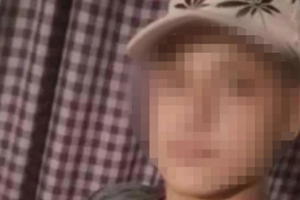 DRUŽIO SE, PA NAPAO NJEGA I MAJKU! Ovo je maloletnik koji teroriše Novu Crnju: Ima preko 20 prijava, ali ne odgovara zbog godina! (FOTO)