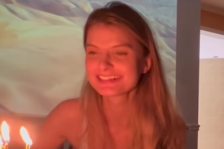 Ališa proslavlja i raduje se svakom danu