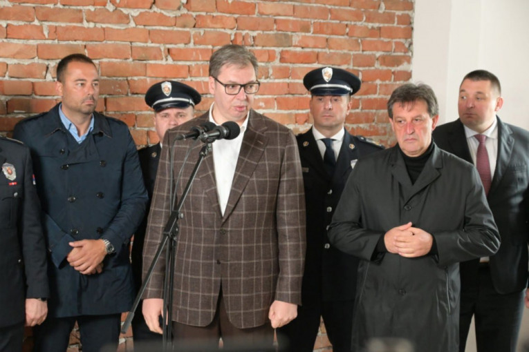 NEBULOZAN ZAHTEV ZA SMENU GAŠIĆA! Vučić odgovorio na hejterske napade: NEMA SILE KOJA JE JAČA OD DRŽAVE!