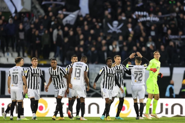 ŽIVI SAN O LIGI ŠAMPIONA: Partizan srušio Radnički u Humskoj! (VIDEO)