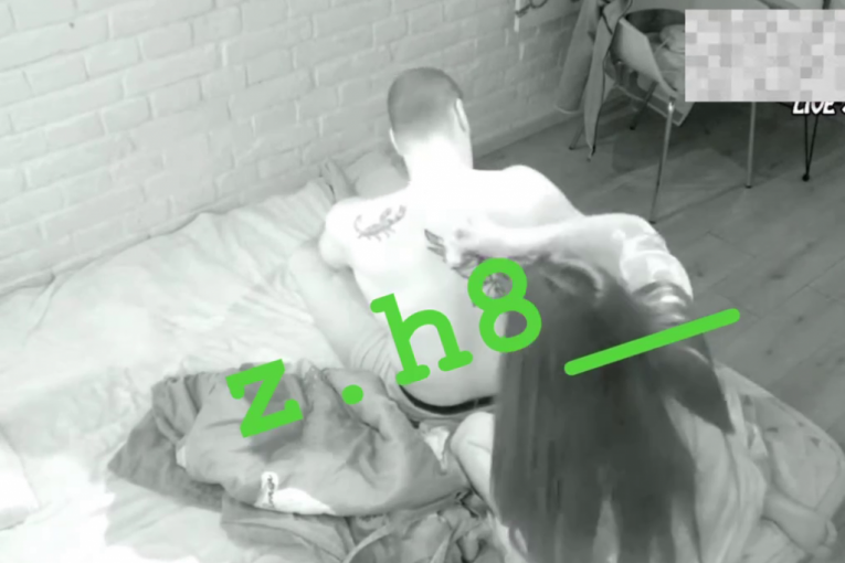 Zvezdan Slavnić se ovako kupa, pomaže mu Anđela Đuričić Zadruga 6