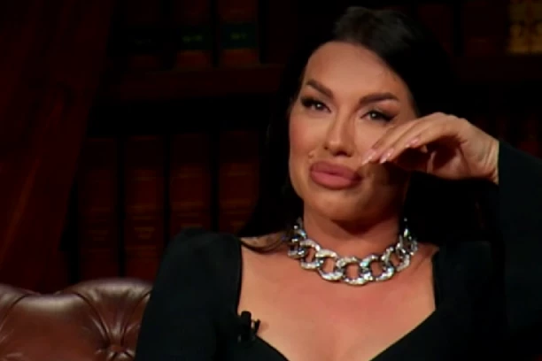 SEKA ALEKSIĆ SE OGLASILA SA GROBLJA: "Bio je preke naravi kad popije..." Pevačica iznenadnom objavom POTRESLA JAVNOST (FOTO)