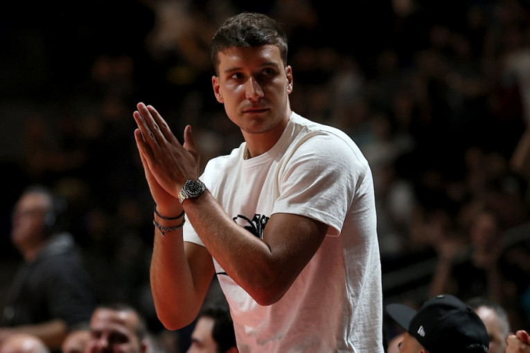 Bogdan Bogdanović aplaudira 