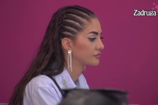 ZVEZDAN PEDALIRAO LJUBAVNICU ZBOG NJENIH RODITELJA: Crnogorka se stopila sa zidovima, ne diže glavu od SRAMOTE! (VIDEO)