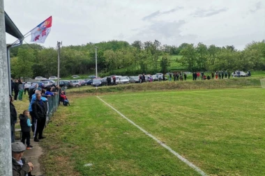 MOŽE LI "ŠIROKI POTOK" DA UPIŠE TRIJUMF ZA ODLAZAK NA ZIMSKU PAUZU: Omladinac dočekuje tim iz Lugavčine!