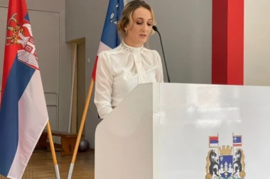 MAMA RATNICA ĆE PODRŽATI SKUP "SRBIJA NADE": Mina Mijailović uz pristojnu Srbiju, ovo su njeni razlozi!