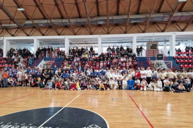 PRELEPA SLIKA IZ MEDVEĐE: Mali sajam sporta održan po treći put ove godine! (FOTO, VIDEO)