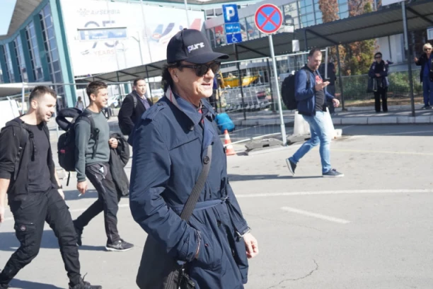 ČOLA PEVA NA GROBOVIMA? Valjevci digli glas protiv pevačevog koncerta