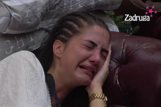 ZAKLELA SE POKOJNOM BRATU DOK JOJ JE UMIRAO NA RUKAMA: Anđela Đuričić zbog OVOGA ne može da dozvoli da Zvezdan ODE OD NJE!