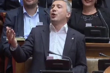 ŠOKANTNA IZJAVA LIDERA DVERI: Obradović izneo Kurtijeve zahteve - UKINITE Srpsku listu!