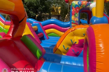 DEVOJČICA SE SLUČAJNO OBESILA U ZAMKU: Valeriju majka više nije čula, osoblje je našlo zapetljanu