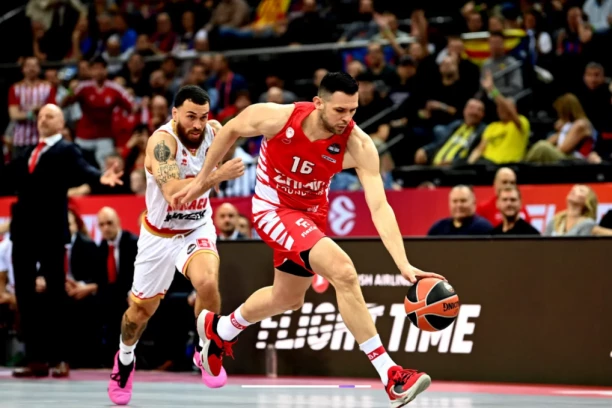 OLIMPIJAKOS U FINALU EVROLIGE! Monako vodio, pa sve PROKOCKAO u četvrtini - Grci čekaju Špance!