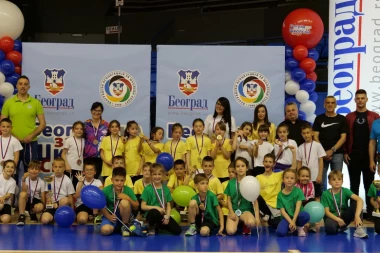 ĐURIĆ: "Porodica je stub svega!" (FOTO GALERIJA)