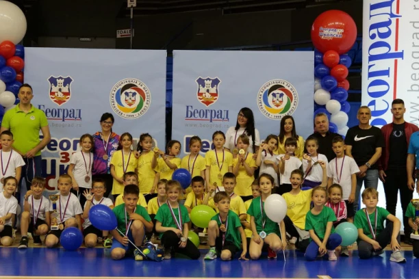 ĐURIĆ: "Porodica je stub svega!" (FOTO GALERIJA)