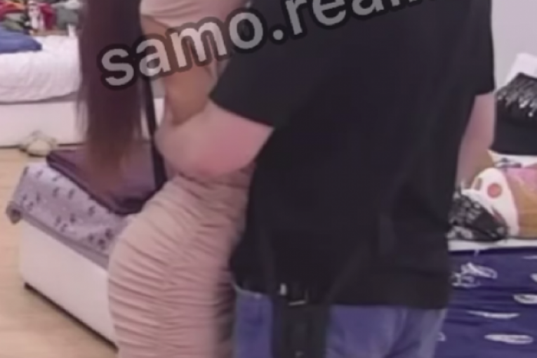 Anđela Đuričić guza