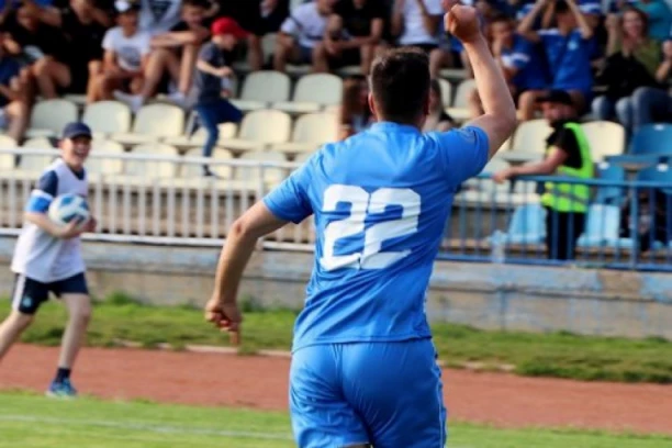 STARU KARABURMU OBASJALO SUNCE: "Romantičari" za pola sata deklasirali rivala - još dva koraka do ostvarenja cilja! (VIDEO)