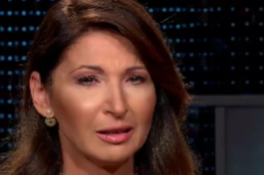 UMRLA MAJKA SANJE MARINKOVIĆ: Voditeljka na snimanju primila STRAVIČNU vest!