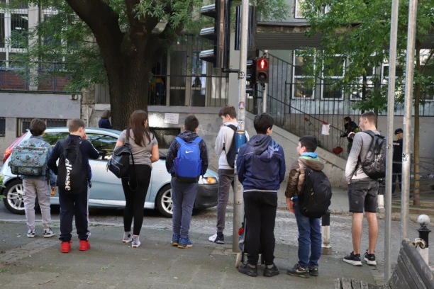 SASLUŠANI PSIHOLOG I PEDAGOG IZ RIBNIKARA: Stručnjaci iz škole dali izjavu u policiji o ponašanju dečaka ubice!