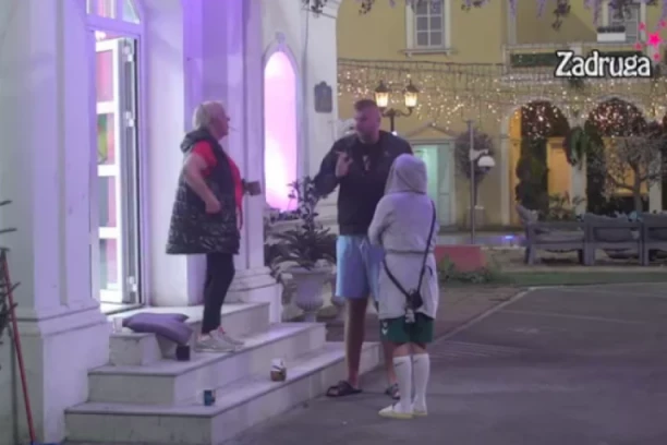 BIVŠOJ LJUBAVNICI SPREMA POKLON, A SADAŠNJU OSUĐUJE: Janjuš napao Anu na Majin ROĐENDAN! (VIDEO)