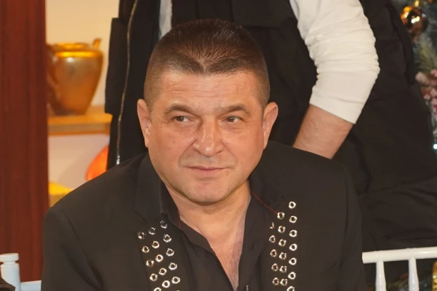 BAJA MALI KNINDŽA PODELIO SREĆNE VESTI: Pevač ne može da dođe sebi od RADOSTI!