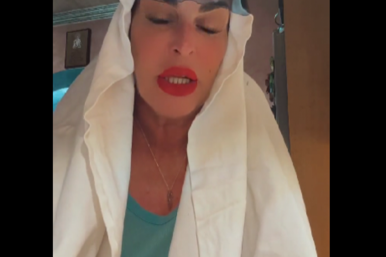 Milena Kačavenda komentariše Dejana u lajvu