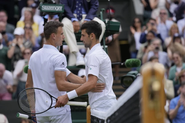 SKANDAL! Žestoke UVREDE na teniskom terenu: SRAMNO ponašanje i SUKOB na ivici tuče! (VIDEO)
